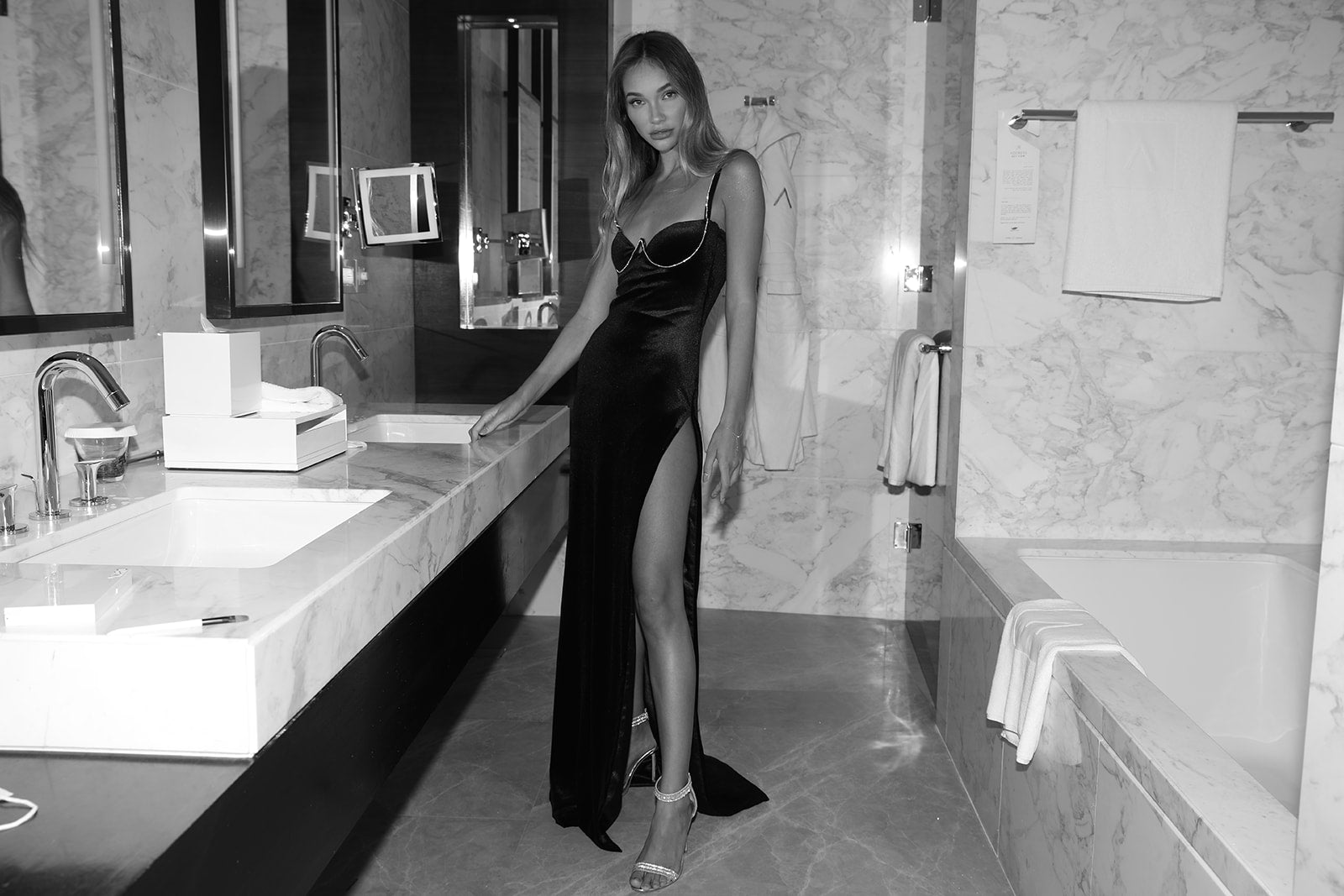 Dubai Evening — Look 04